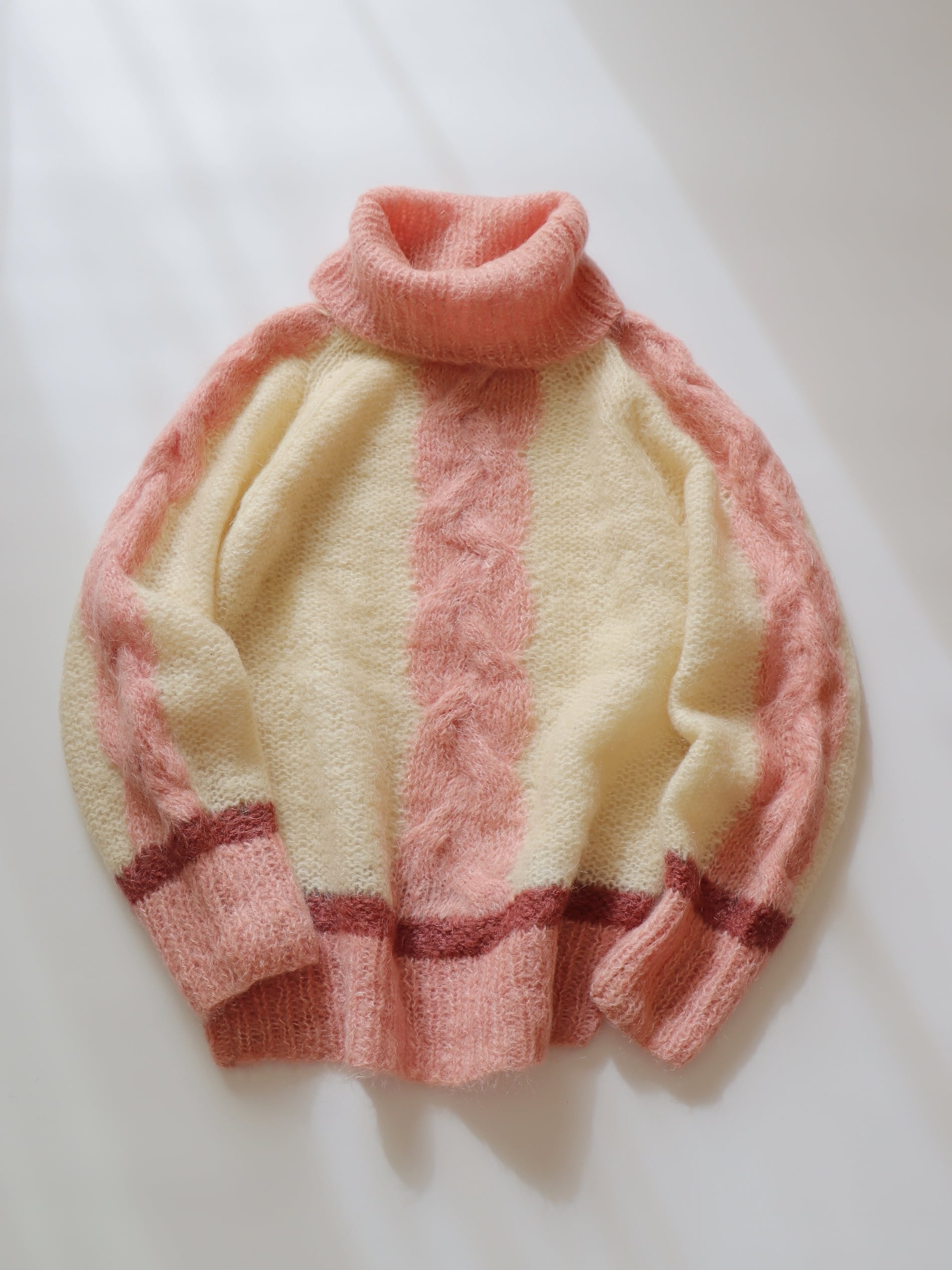 ●pink mix color cable design mohair & wool sweater