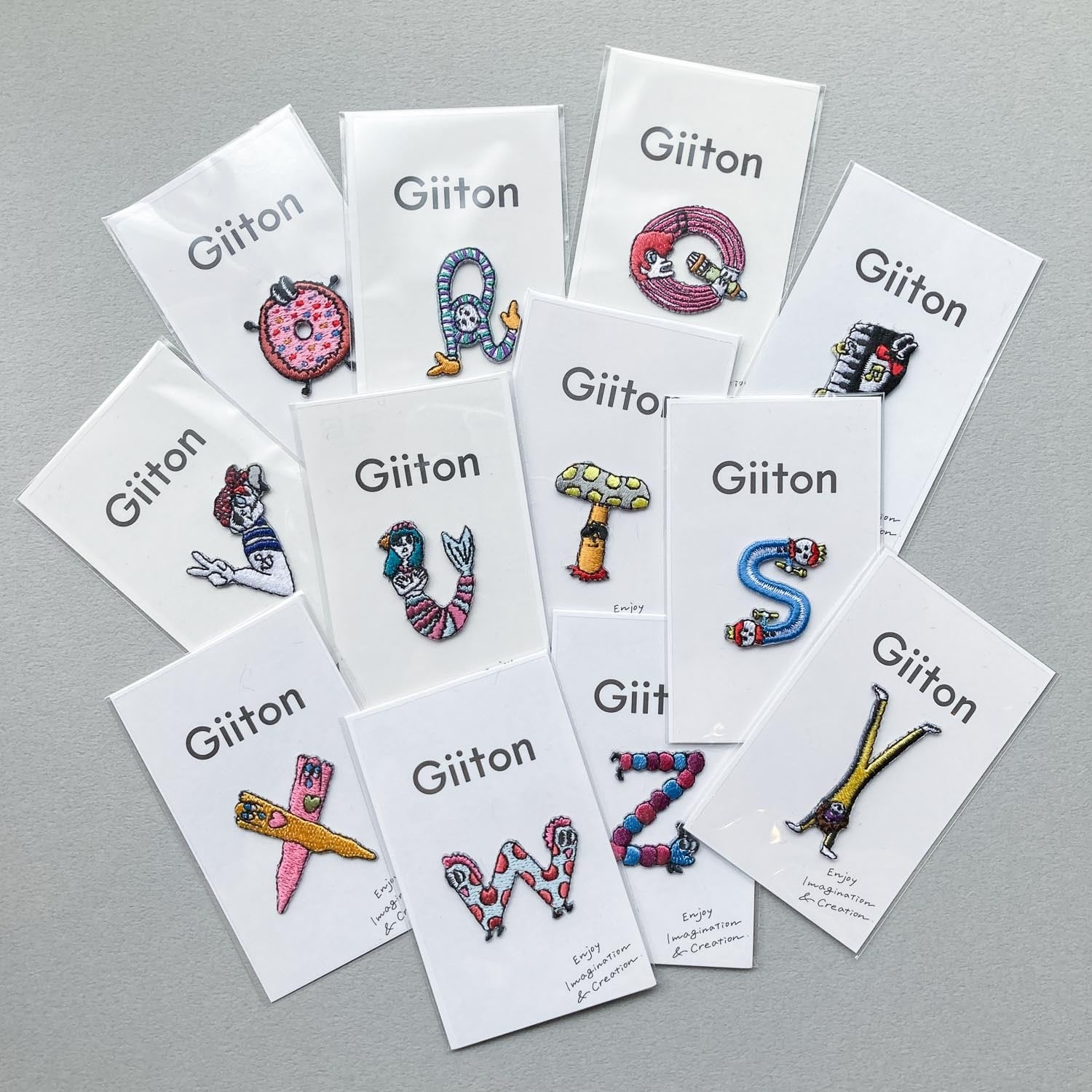 アルファベットクーパーのフェルトアイロンワッペン アルファベット