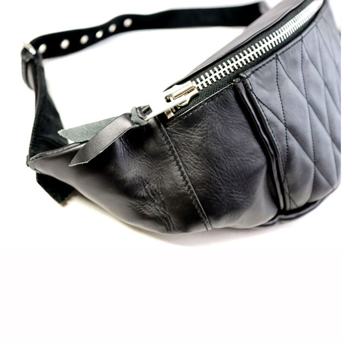 正規取り扱い店 3109023 Schott ショット PADDED BODY BAG パデッド