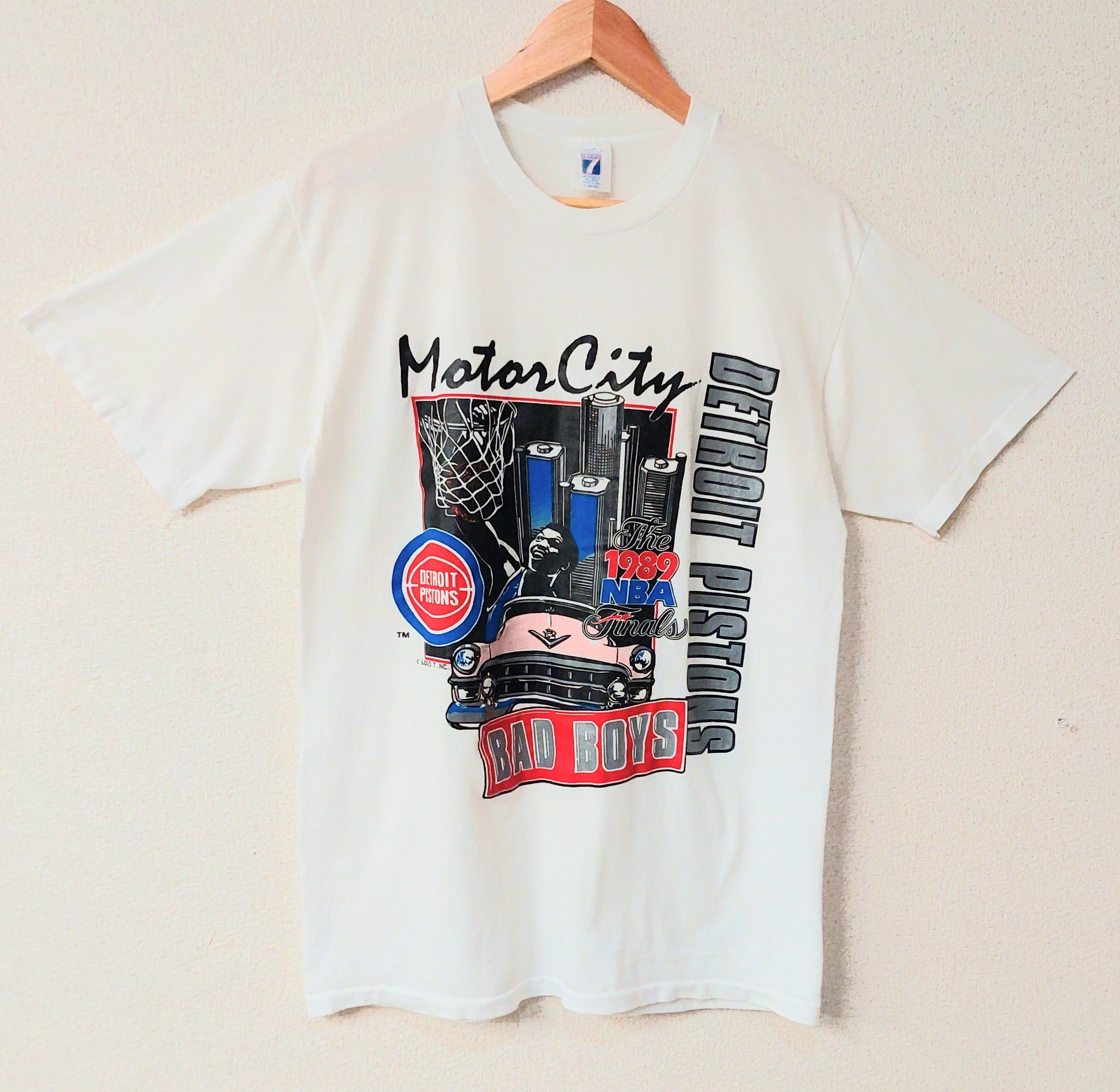 80年代 NBA DETROIT PISTONS 1989 EASTERN CONFERENCE CHAMPIONS チームロゴ プリントTシャツ メンズXL