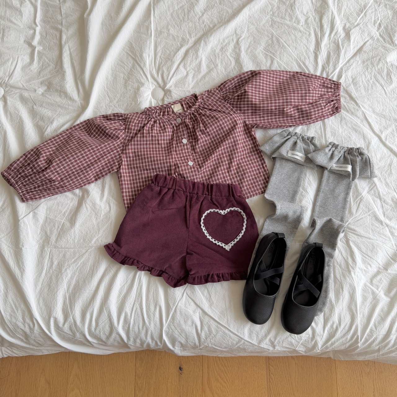 韓国子供服 / ninibello / Pinter Frill Knee Socks  / 靴下 *free*