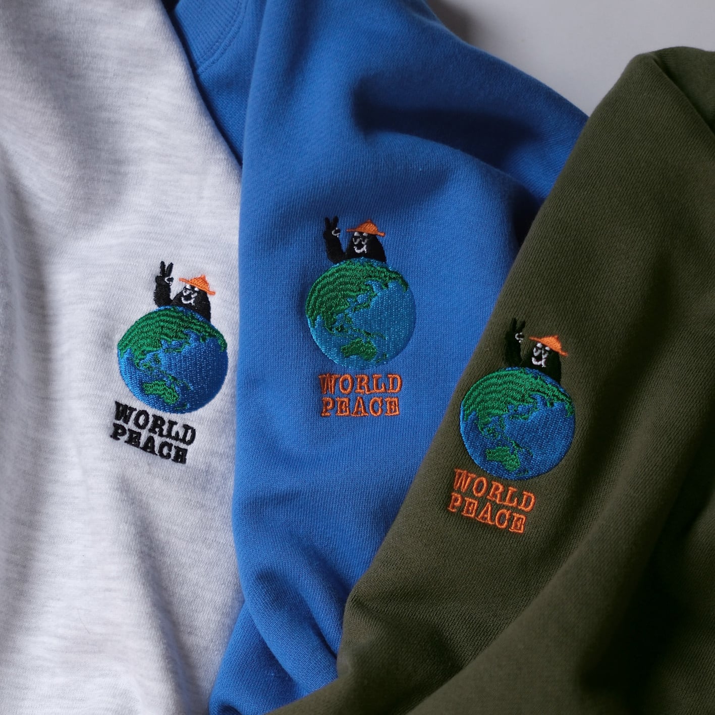 World Peace CrewneckSweat | シシュウブギウギ ｜ Shishuu Boogie Woogie