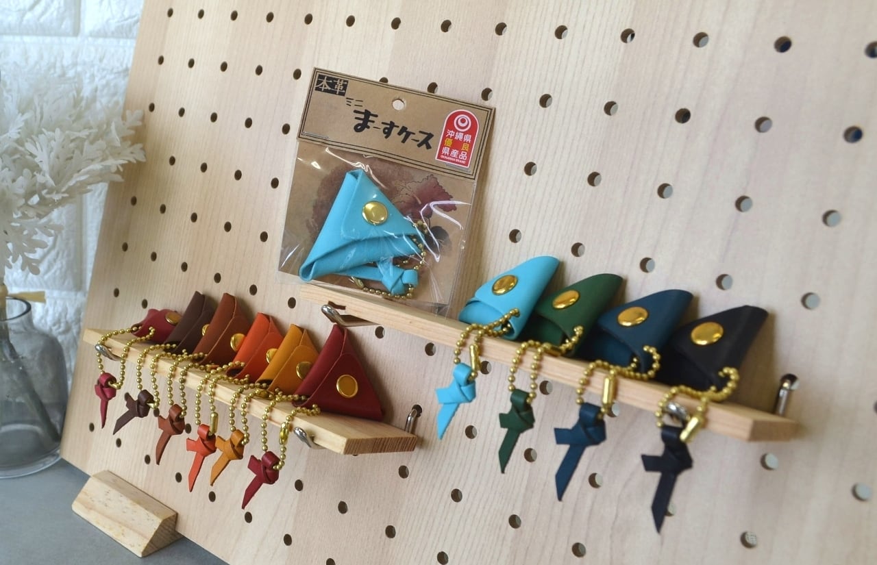 ミニマースケース お守り 久高島の塩入り 本革 | Pay ID