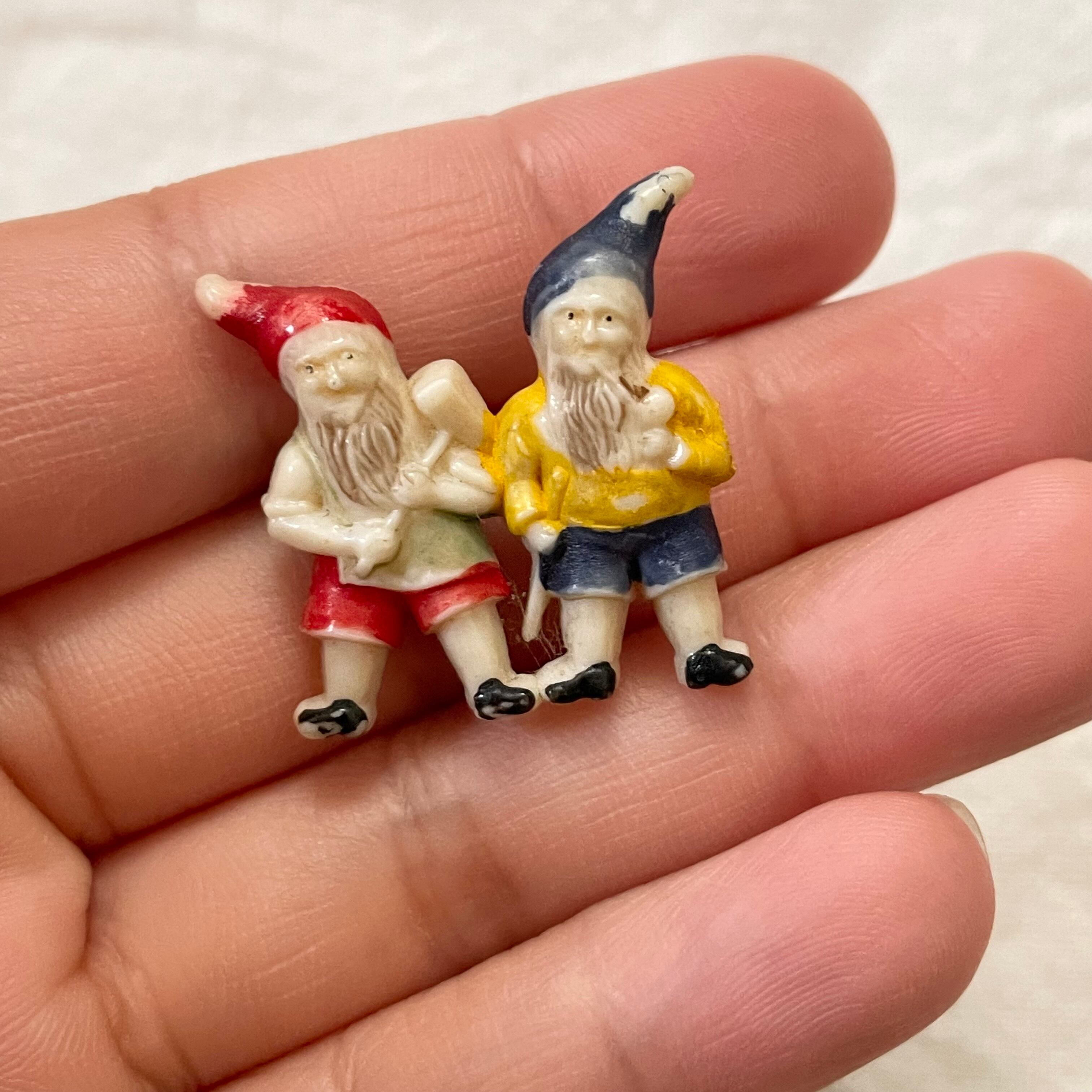 小人なブローチ