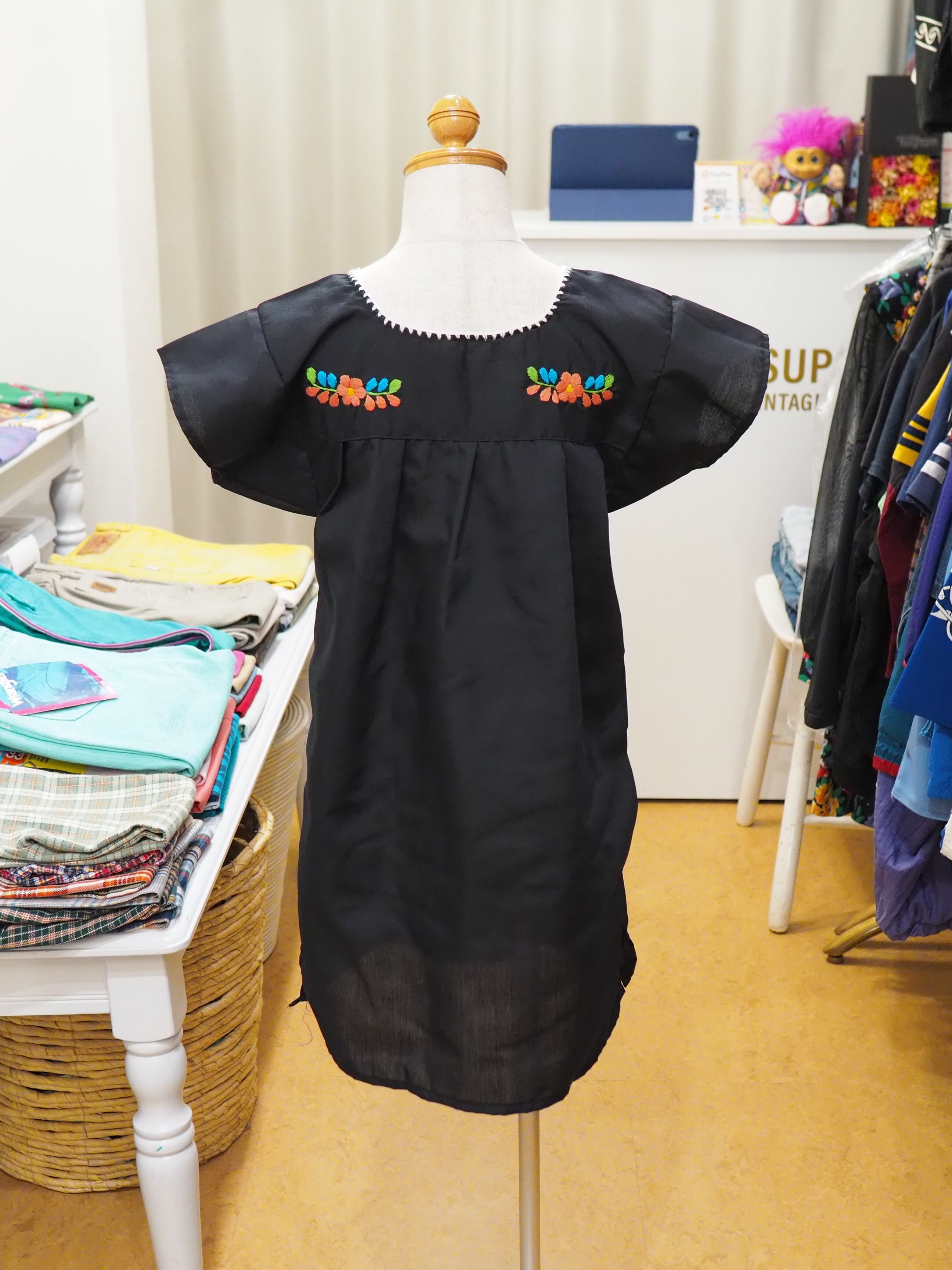 110-120㎝ メキシコ刺繍ワンピース 新品セレクト商品 | HONEY SUPPLY 110-120㎝ メキシコ刺繍ワンピース 新品セレクト商品 | HONEY SUPPLY