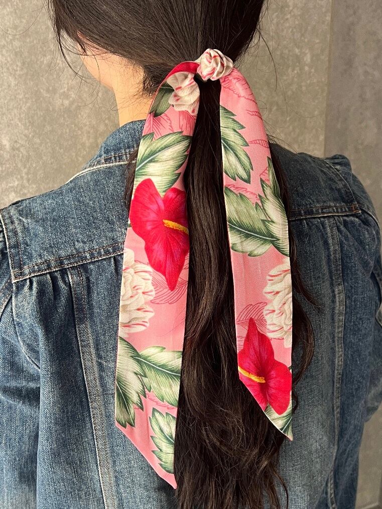 GUCCI/ vintage pink flower scarf. AURA JAPON
