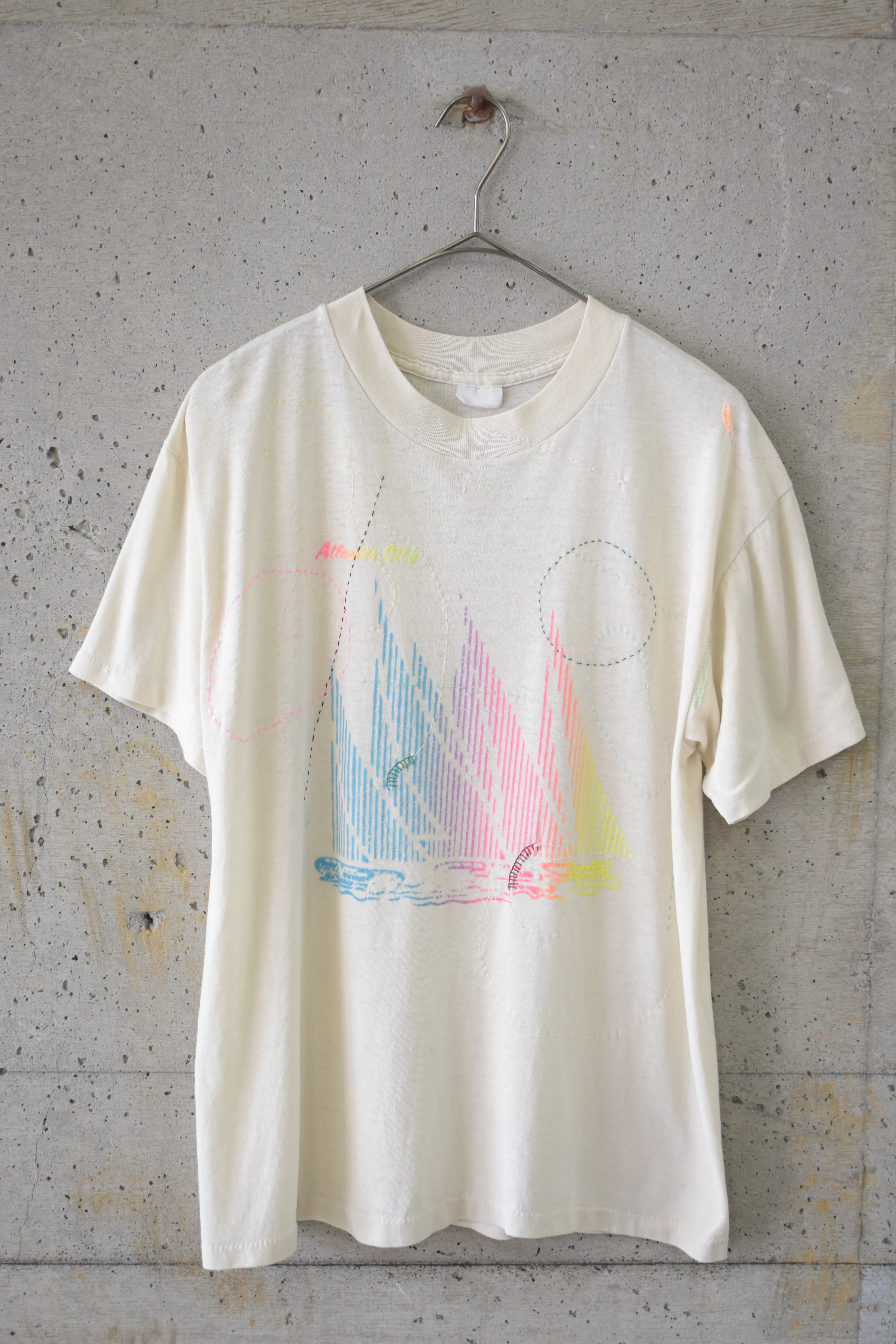 Colorful printed T-shirt