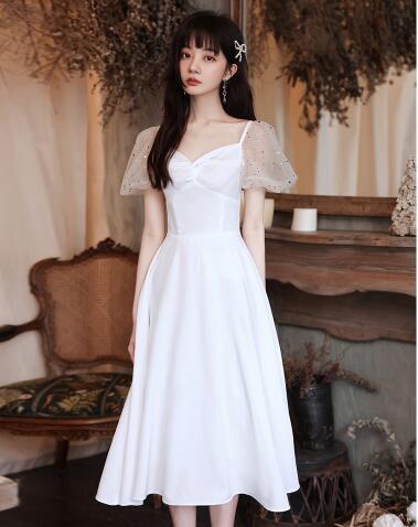 大人気上昇パーティードレス ホワイト パフスリーブ プリンセスライン  