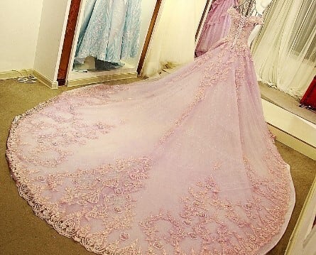 売り切れ必至！ 豪華高級品質トレーン長いピンク花ウェディングドレス