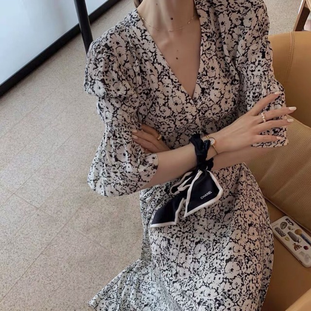 Vネックハイウエスト花柄ドレス　20837