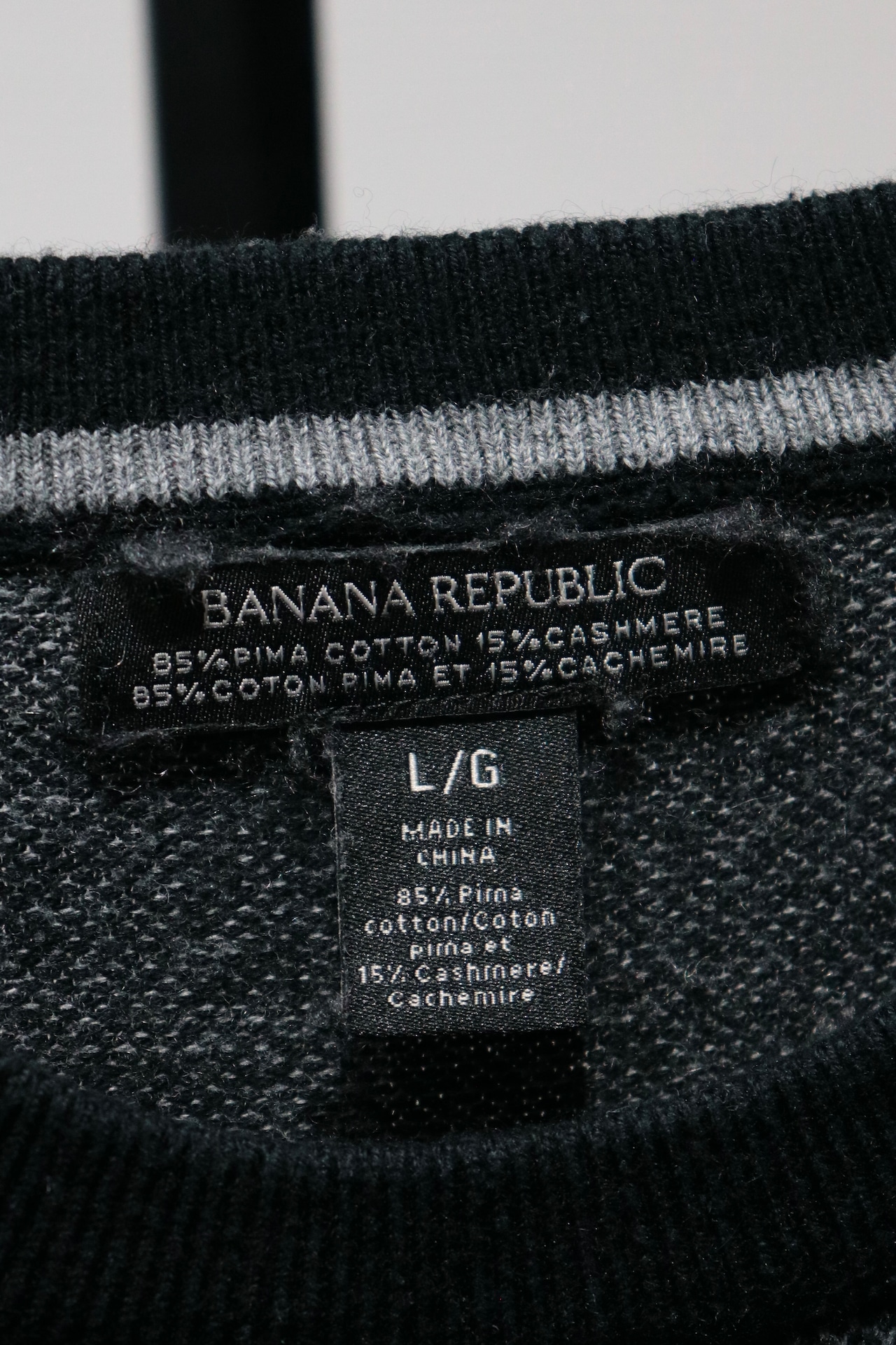 BANANA REPUBLIC cashmere mixed knit sweater