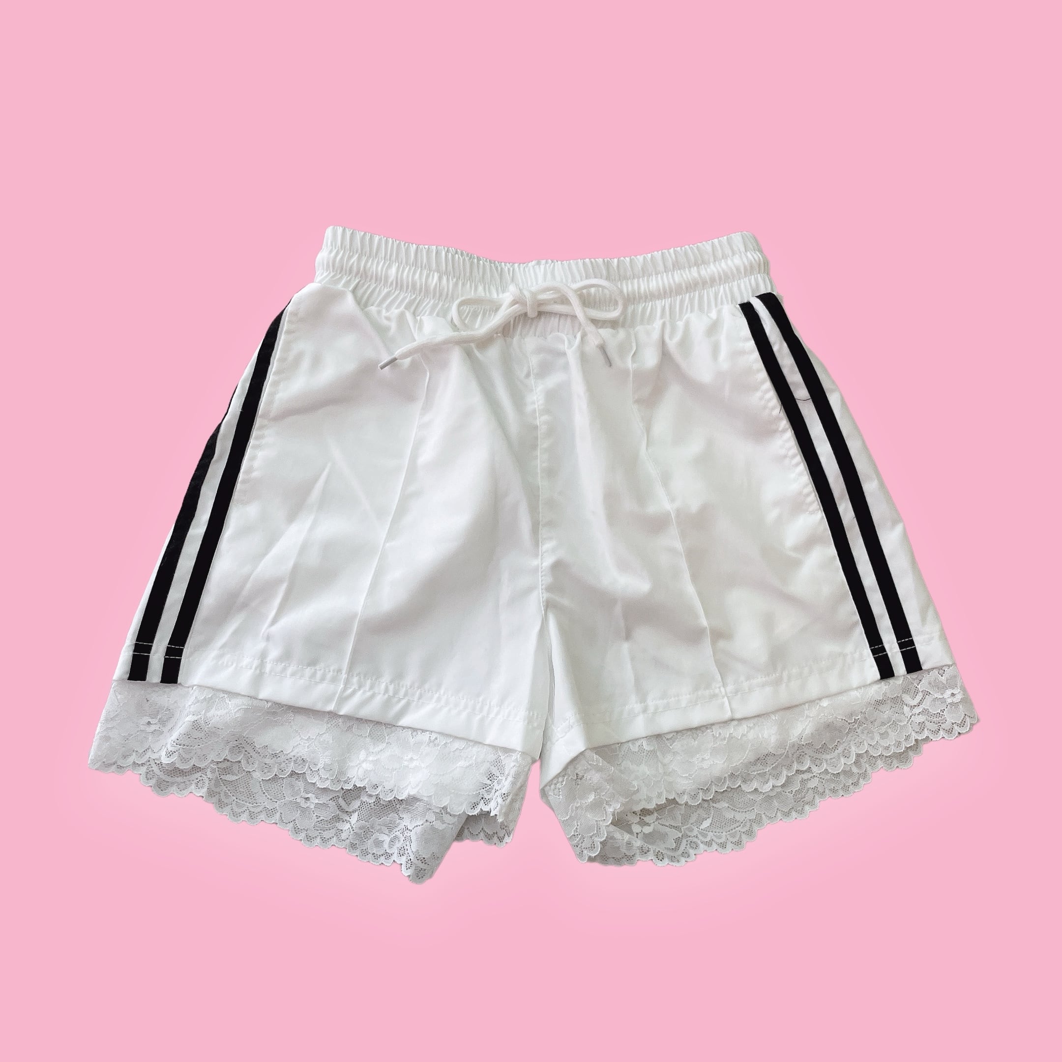 Whiteサイドラインレースショートパンツ/韓国/レディースファッション