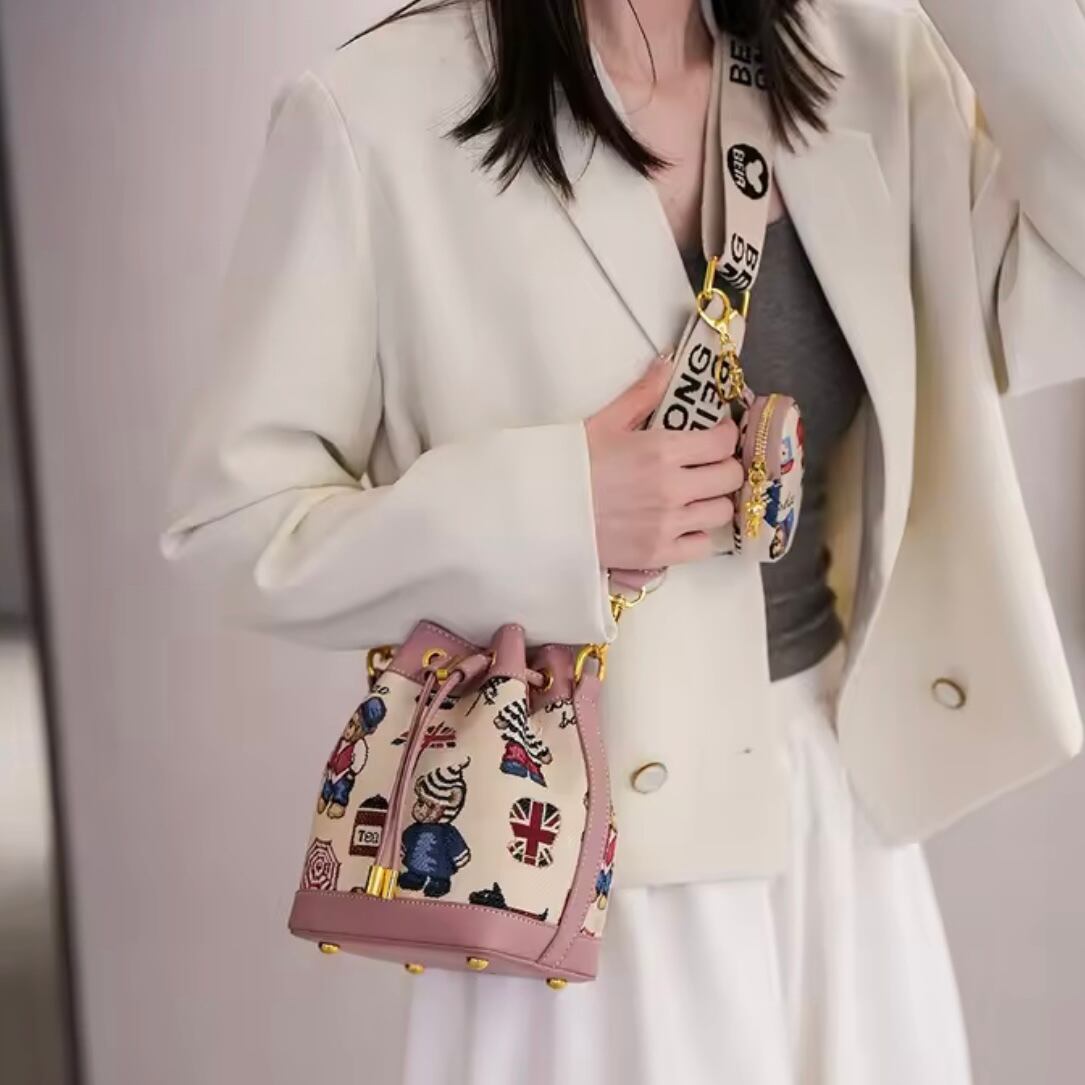 british bear shoulder bag