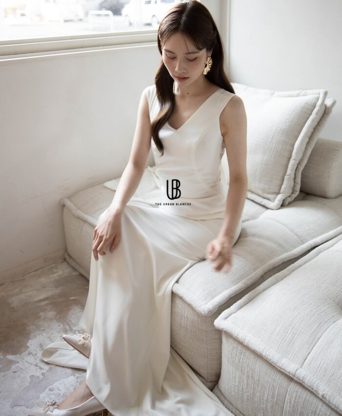 THE URBAN BLANCHE ORIGINAL 】ウエディングドレス Vネック スレンダー