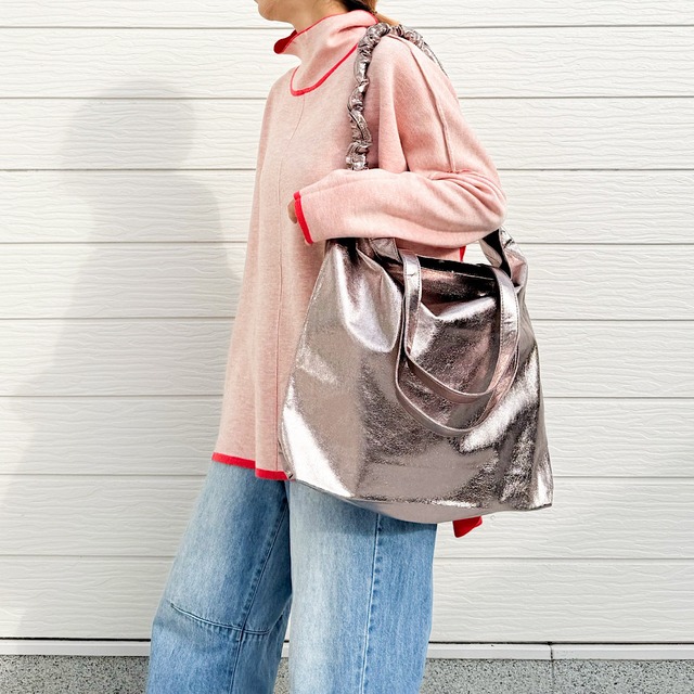 メタリックシャーリングトート