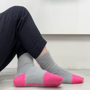 TRICOTÉ / neon shaggy socks 【yocka original color】
