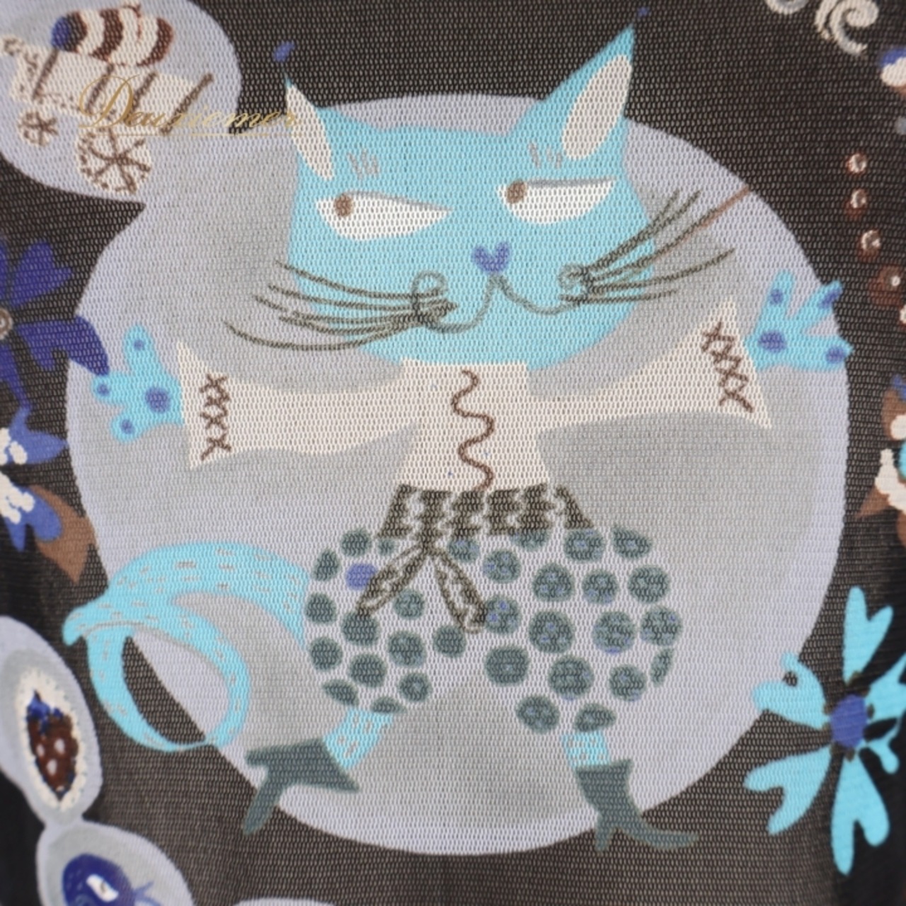 レディース トクコプルミエヴォル TOKUKO 1er VOL トップス ブラウス ブラック系 日本製 猫 柄 ハイネック タートルネック 透け感 メッシュ生地 黒 青 白 カジュアル 可愛い 華やか トクコ グレイ系 ブルー系 ホワイト系