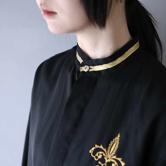 "刺繍" and gold taping design fry-front minimal mode shirt