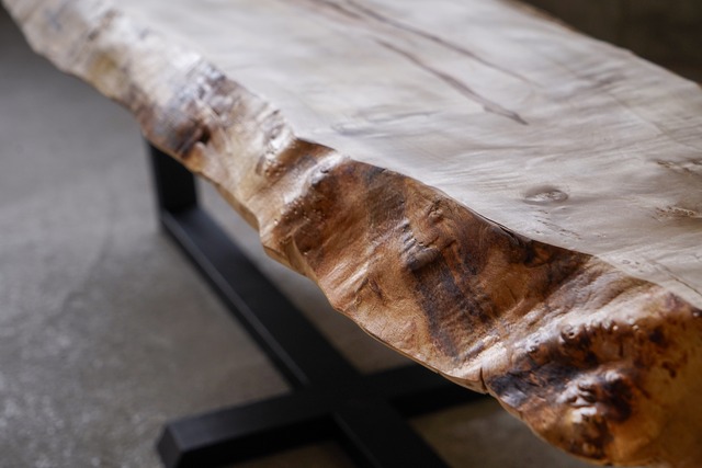 栃の一枚板　キレイな楕円形