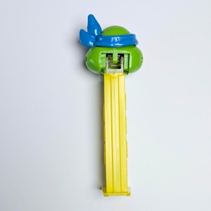 ☆ VINTAGE90' ☆【 Teenage Mutant Ninja Turtles / タートルズ ) 】『 レオナルド 』 / PEZ / ペッツ / CANDY&DISPENSER 〚アメリカン雑貨 アメトイ〛