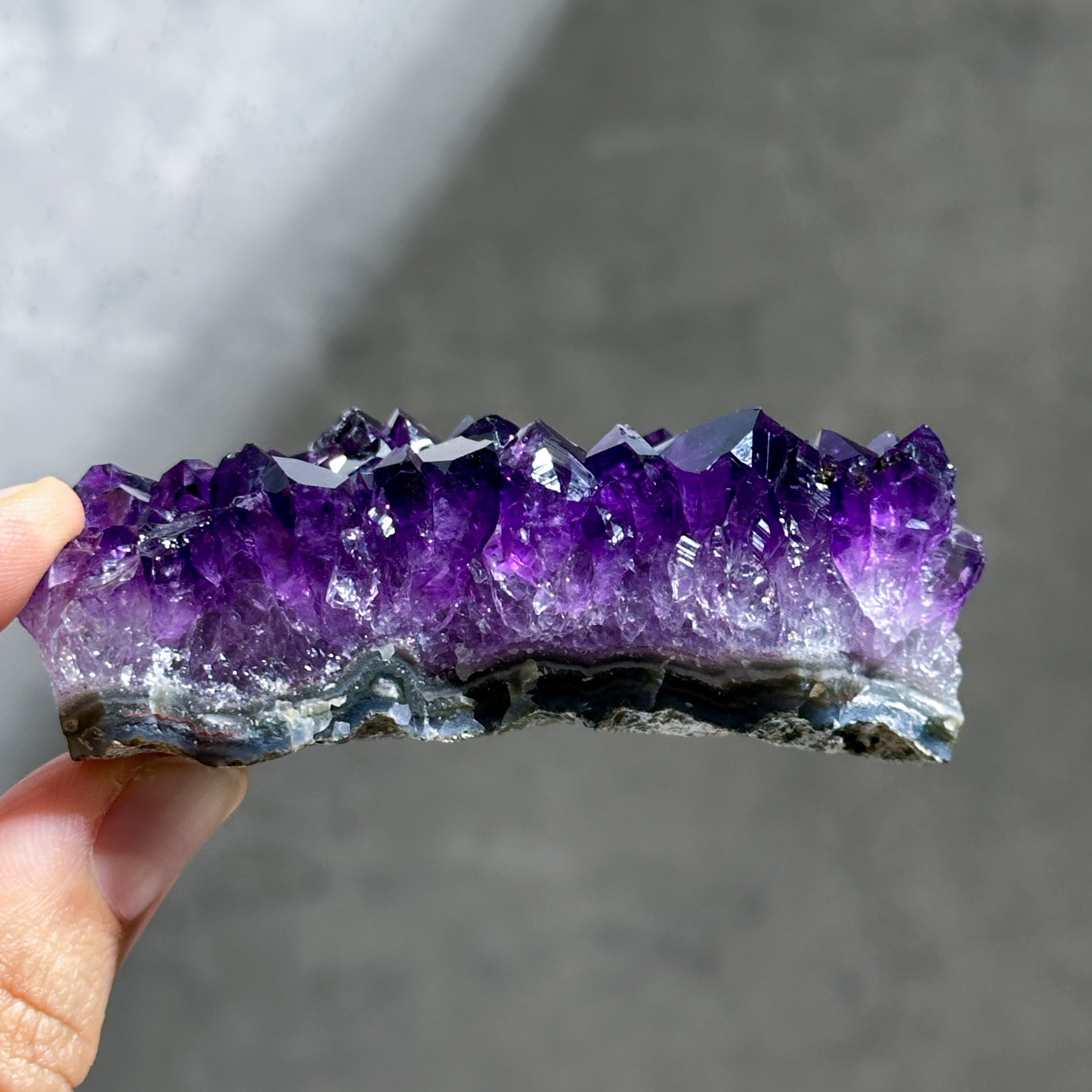 ともこ様★専用★龍が住み着く✡️龍穴あり✡️ウルグアイ産 アメジスト原石 高品質]ブラジル産アメジスト彫刻（龍亀/ロングイ） - 埼玉県吉川市の