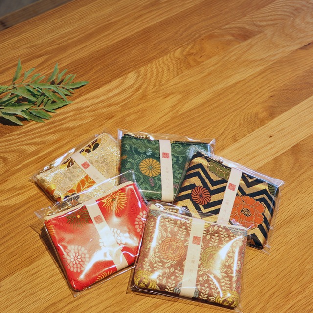 〈Kinrané｜キンラネ〉金襴小銭入れ｜和雑貨｜ハンドメイド｜メイドインジャパン｜和モダン｜金襴小物｜ひな人形リメイク｜ 和雑貨 ｜ハンドメイド和小物｜和のある暮らし