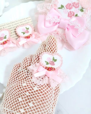 ローズ刺繍ハート指輪(サージカルステンレス)【ピンク】