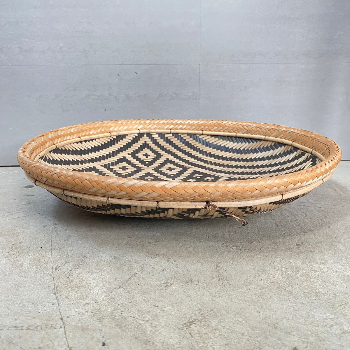 ブラジル先住民族 ヤノマミ族 浅カゴ 8 | Coloridas コロリーダス