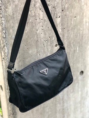 PRADA プラダ トライアングルロゴ ナイロン ワンショルダー ショルダー 