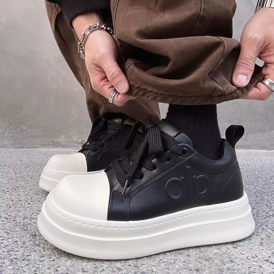 サイドロゴ 厚底ローカットスニーカー 2カラー D12207