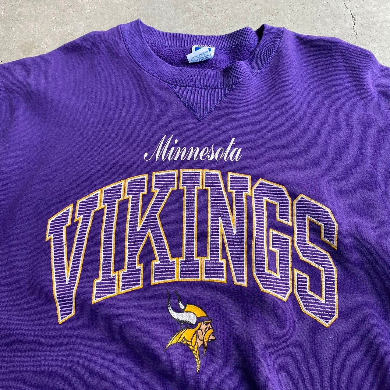 90年代 USA製 RUSSELL ATHLETIC ラッセルアスレチック NFL MINNESOTA VIKINGS ミネソタ・ヴァイキングス  チームロゴ プリント スウェットシャツ メンズL 古着 90s ヴィンテージ ビンテージ パープル 紫色 【スウェット】【SW20】 | cave 