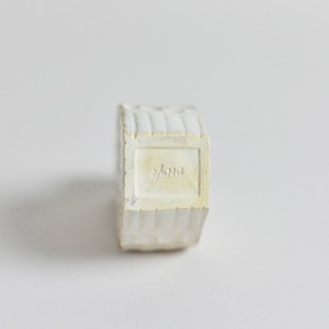 OluNoA / フラワーベース 【J】〈 陶器 / 花瓶 / 花器 / 花 / ドライフラワー / オブジェ 〉