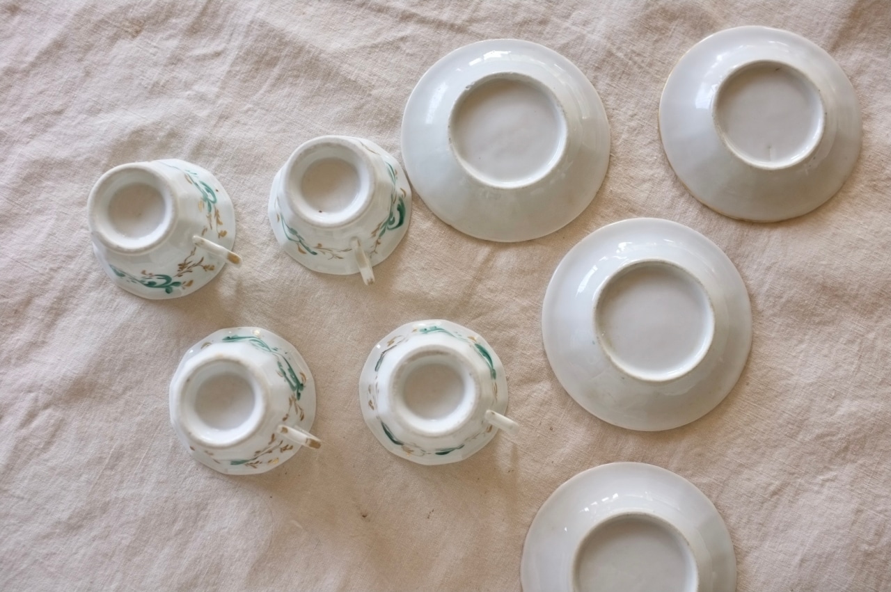 ラスト フランス 19世紀 エメラルドと蝶々と手彩色カップ&ソーサー パリ窯 アンティーク