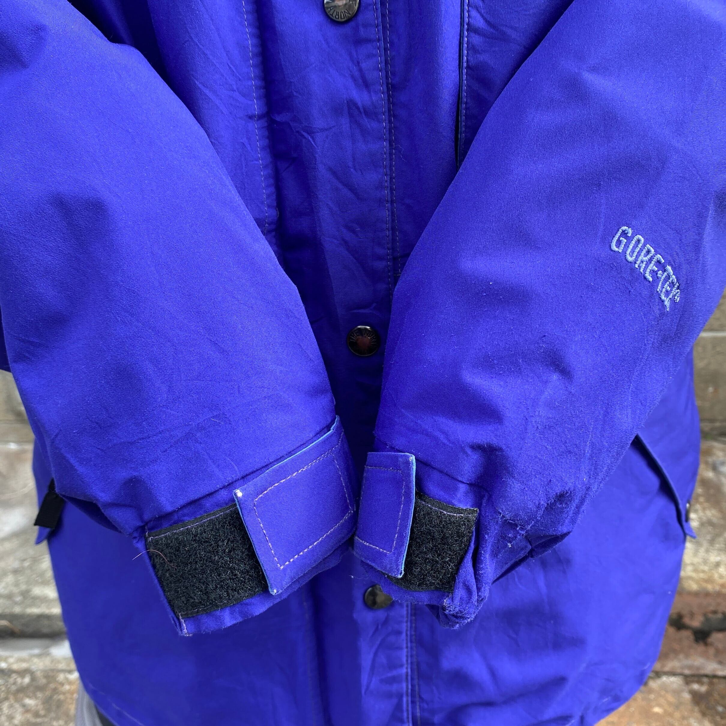 90年代 ザ ノースフェイス Stowaway III ゴアテックス マウンテンパーカー メンズL 古着 THE NORTH FACE 90s  ヴィンテージ ビンテージ GORE-TEX フード収納型 青紫【アウトドアジャケット】【cs2212-10a】【AN20】 | cave