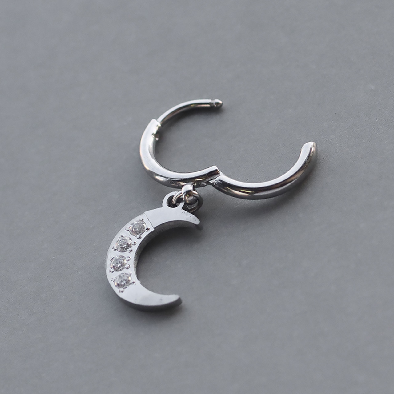 シルバー登場【ネコポス便】ピアス スター＆ムーンアシンデザインピアス 金属アレルギー サージカルステンレス　1762