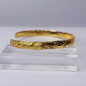 Classic Hawaiian Bangle -Heritage / Gold-