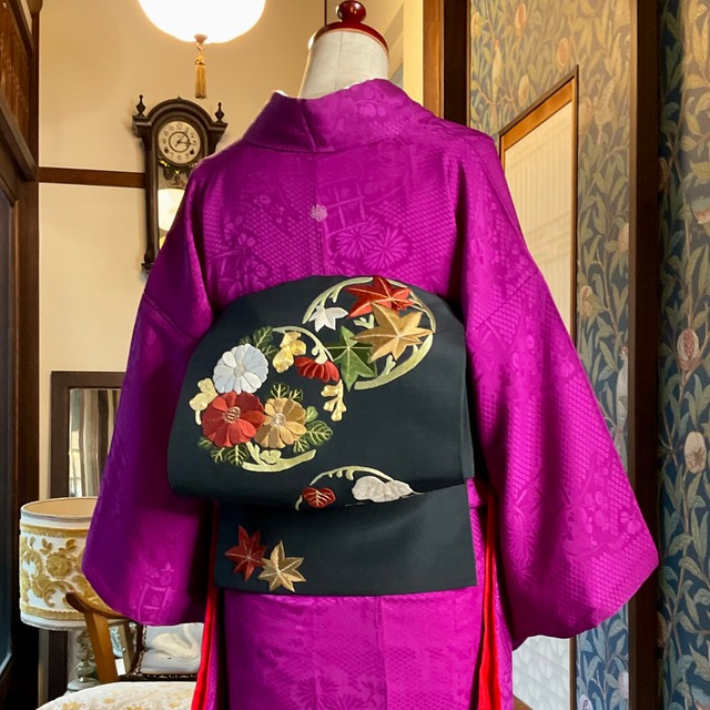 紅葉と菊の丸紋＊花丸 刺繍 花 アンティーク名古屋帯 A846 | kimono tento