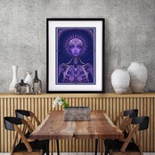 Cosmic Oracle｜神秘と知性が交差する象徴的ポートレートアート｜宇宙的世界観が空間を支配する一枚｜A4ポスター