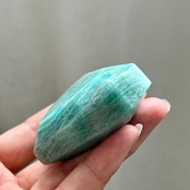 抽象画のような模様が個性的*アマゾナイト*ファセットハート型08*天然石インテリア*置き物