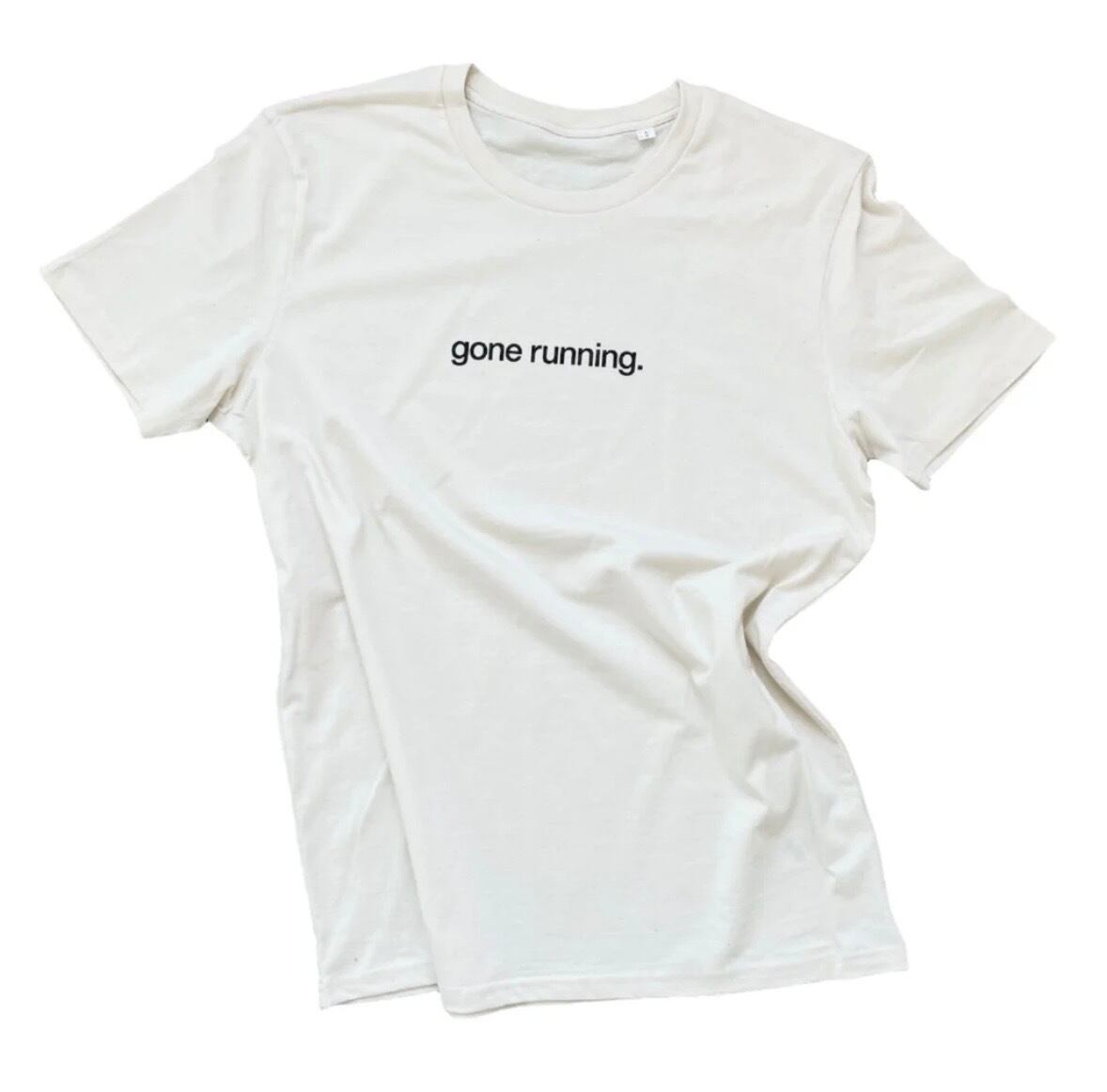 4T2 "gone running." tee col.raw white(生成り色)