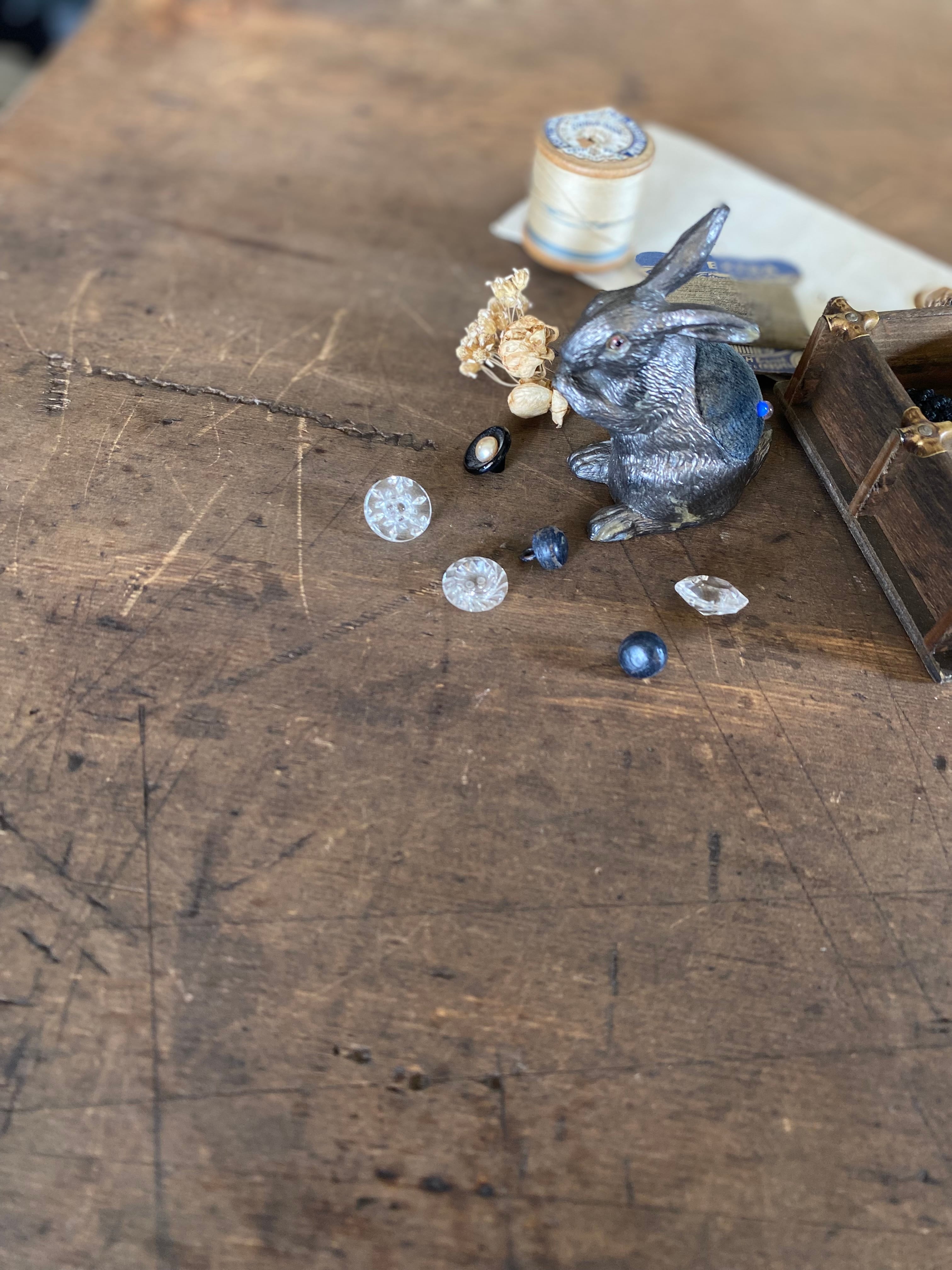 レア・うさぎのピンクッション | Milfy(ミルフィ)