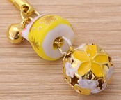 まつみ工芸 根付け 携帯ストラップ 招福桜まねき猫根付ストラップ 黄色