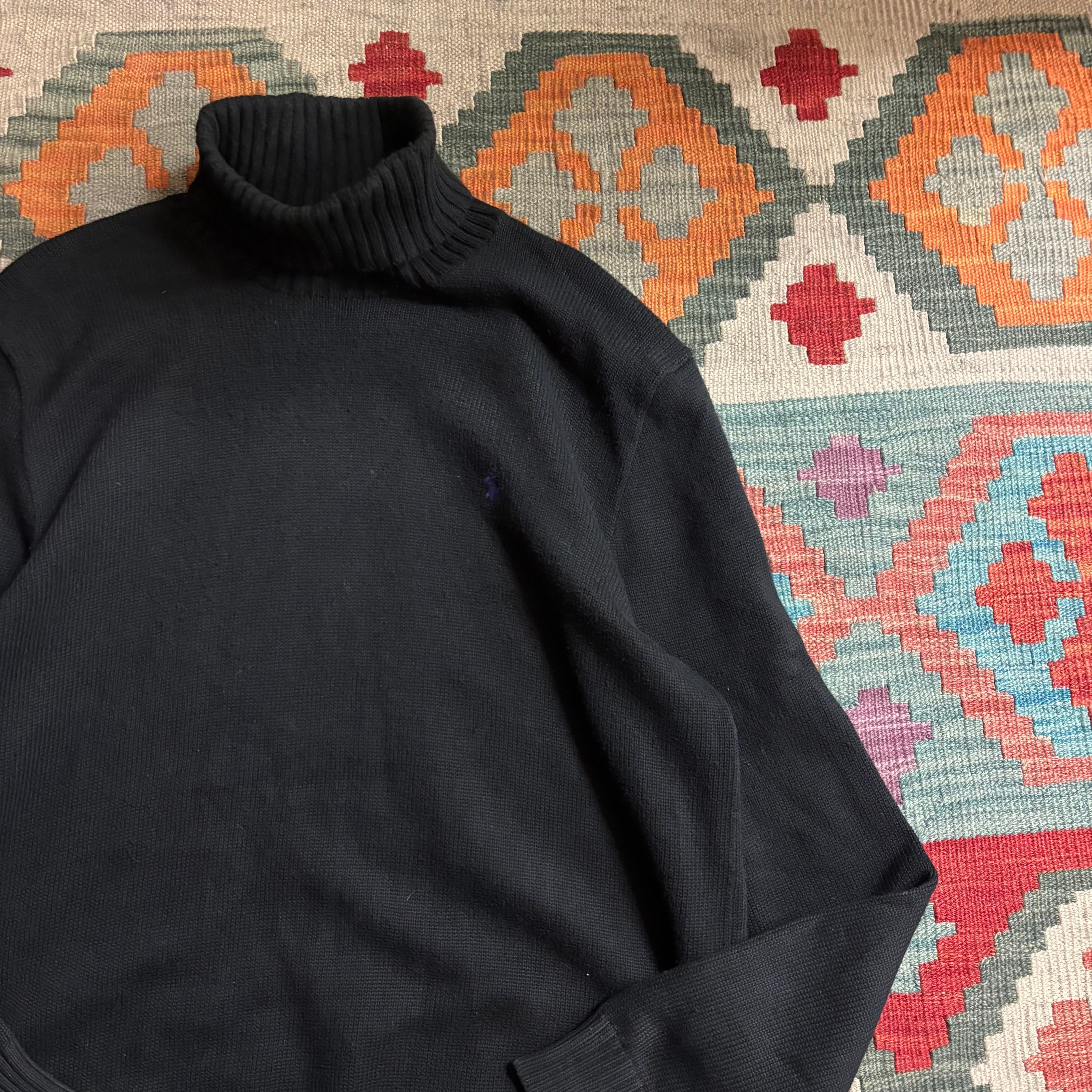 【美品✨】ポロバイラルフローレン　タートルネック セーター　ポニー刺繍 Polo by Ralph Lauren ワンポイント刺繍タートルネックニット | 古着屋