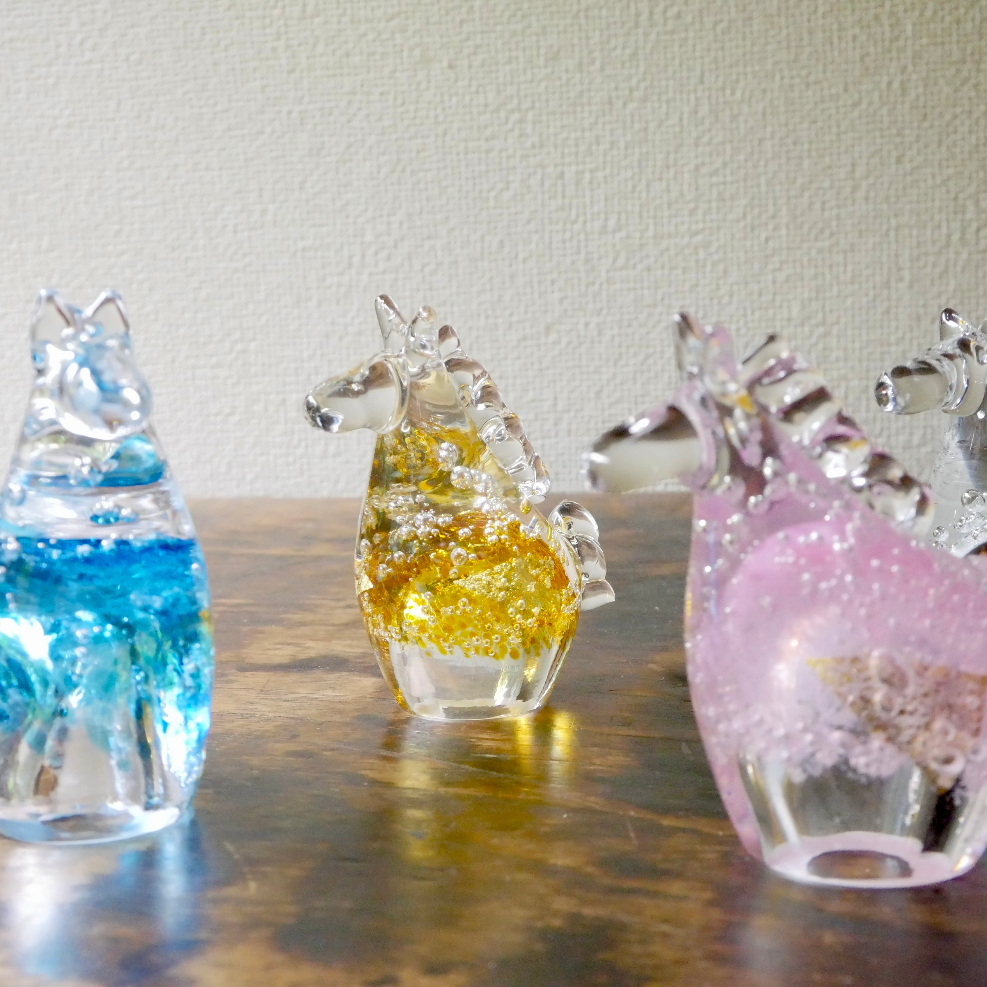 25冬】干支(高さ6cm) ガラス午S (金駒)アンバー | TSUNE;田中恒子の器