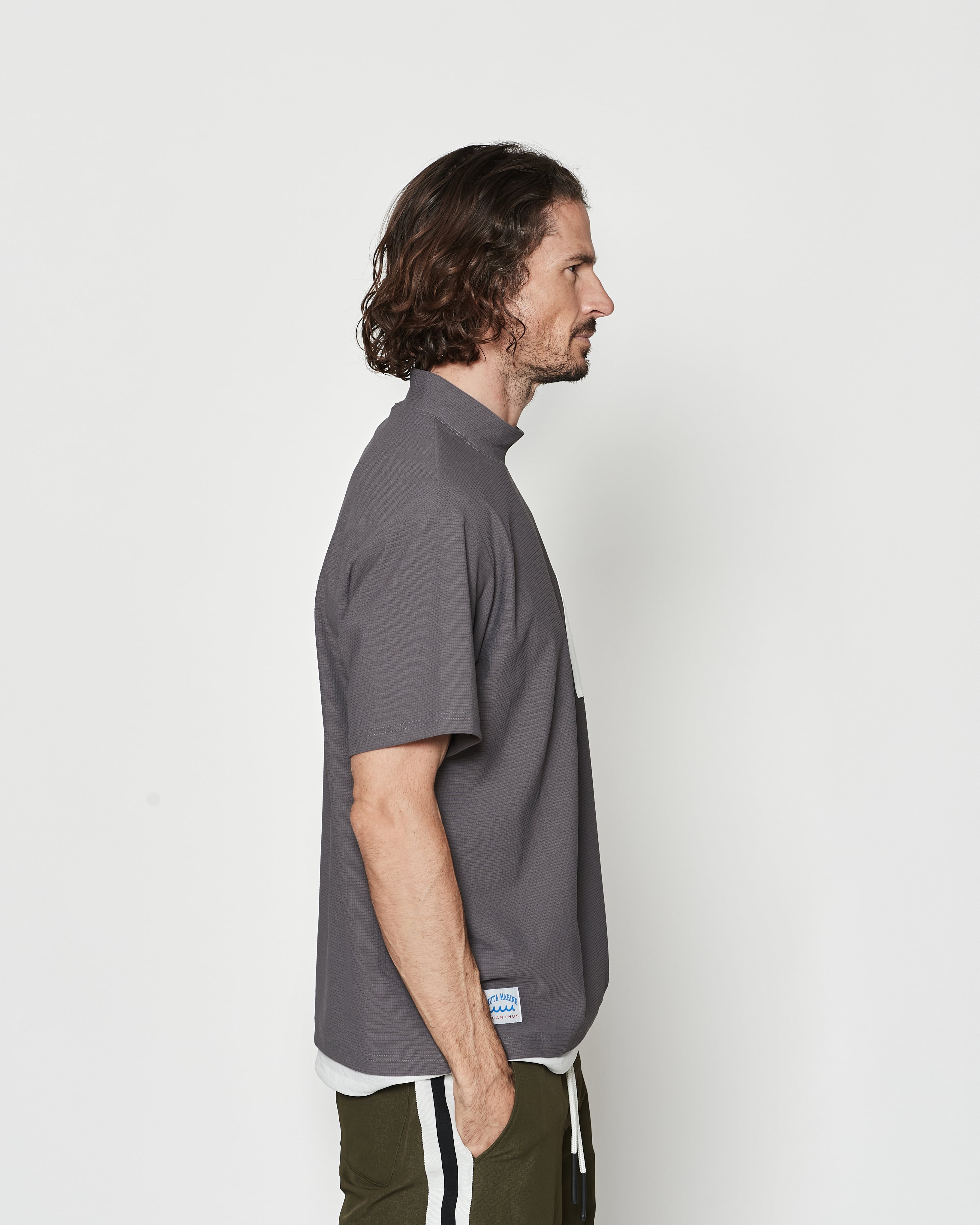 muta MARINE × ACANTHUS メッシュモックネックTシャツ | ACANTHUS