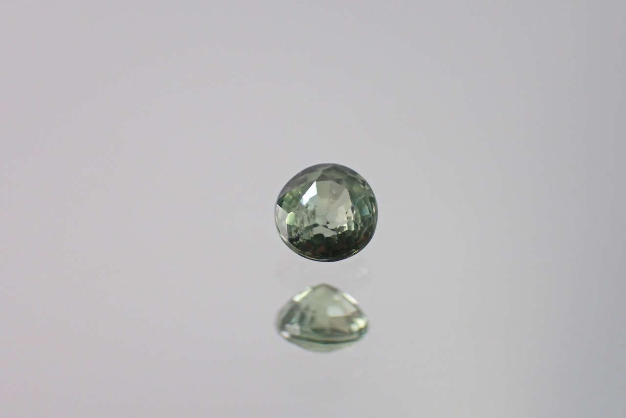 グリーンサファイア　0.41ct　[C1‐235]