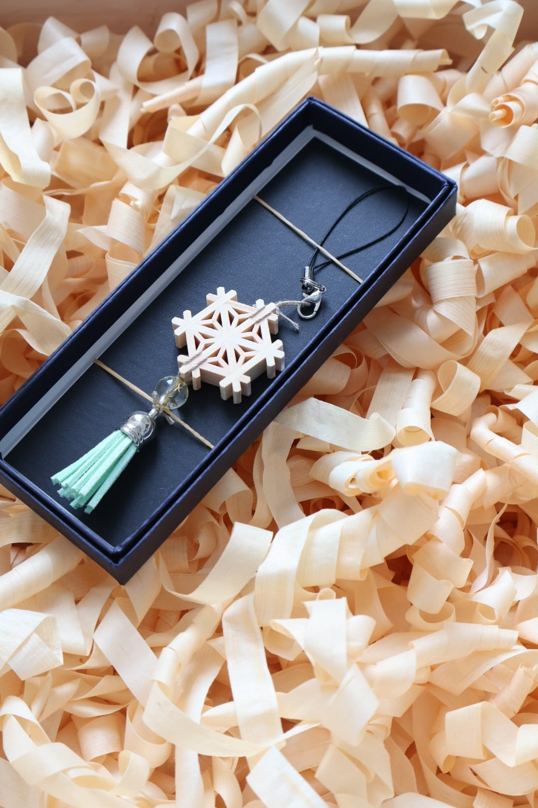 組子お守りチャーム（タッセル付き）｜Kumiko Lucky Charm with Tassel