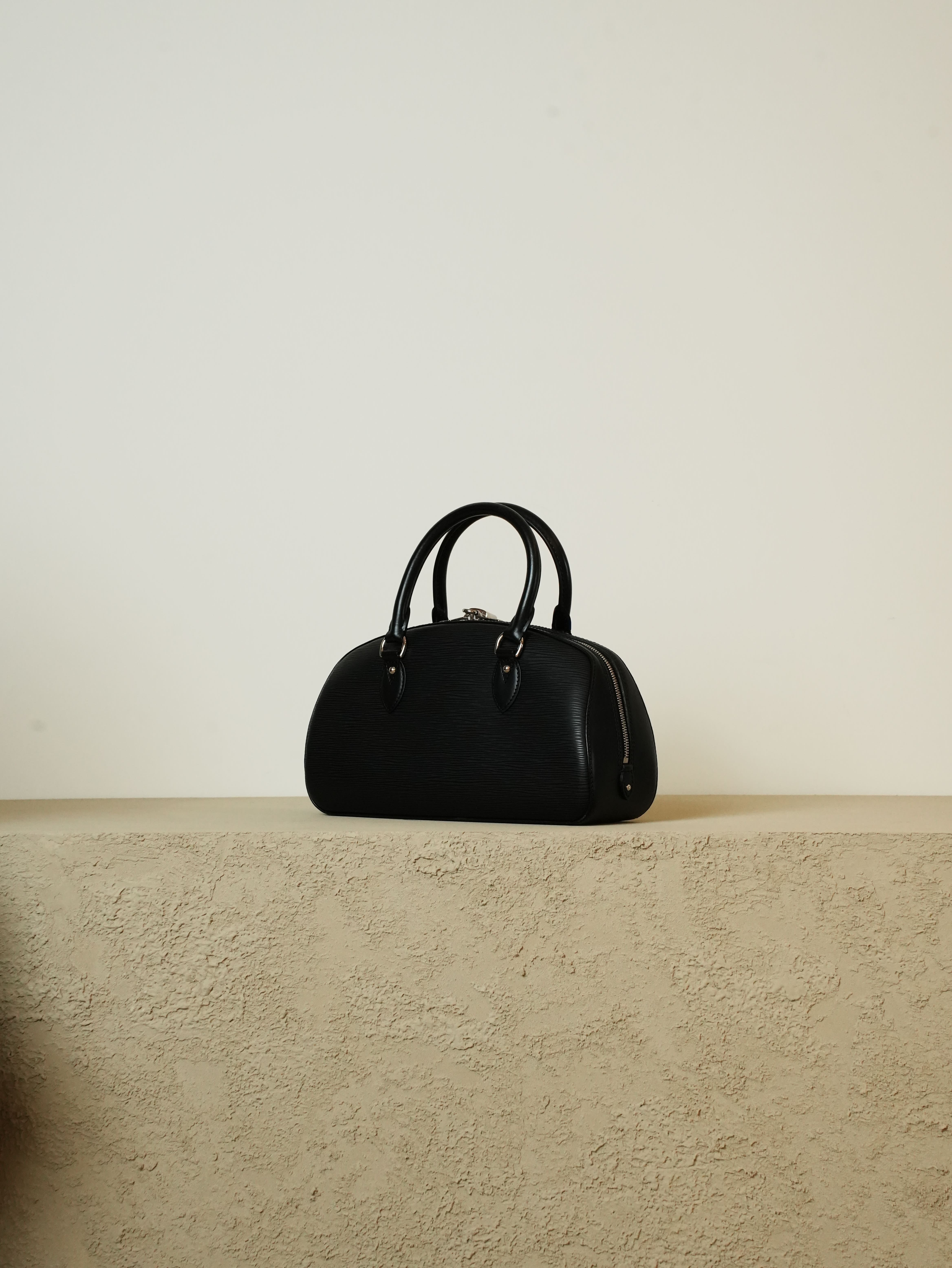 LOUIS VUITTON ルイ・ヴィトン エピ ジャスミン ハンドバッグ | Raum