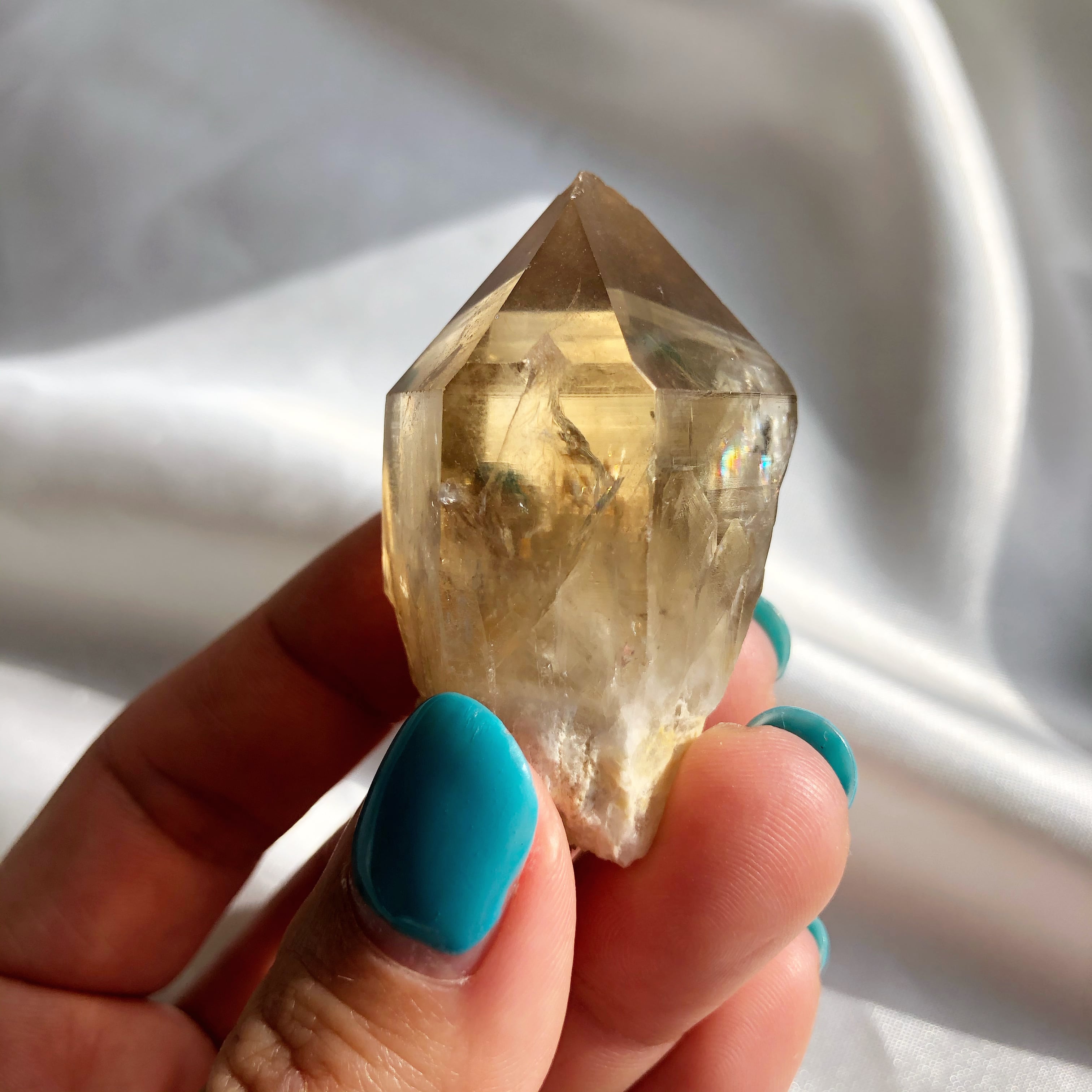 たっぷり虹　天然　非加熱　ナチュラルシトリン　原石カット　フリーフォーム たっぷり虹 天然 非加熱 ナチュラルシトリン 原石カット フリーフォーム