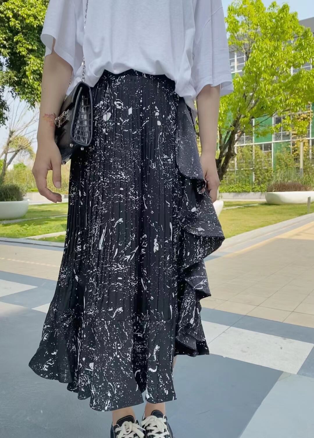 ペイント柄プリーツフリルスカート　AJ1365-E008